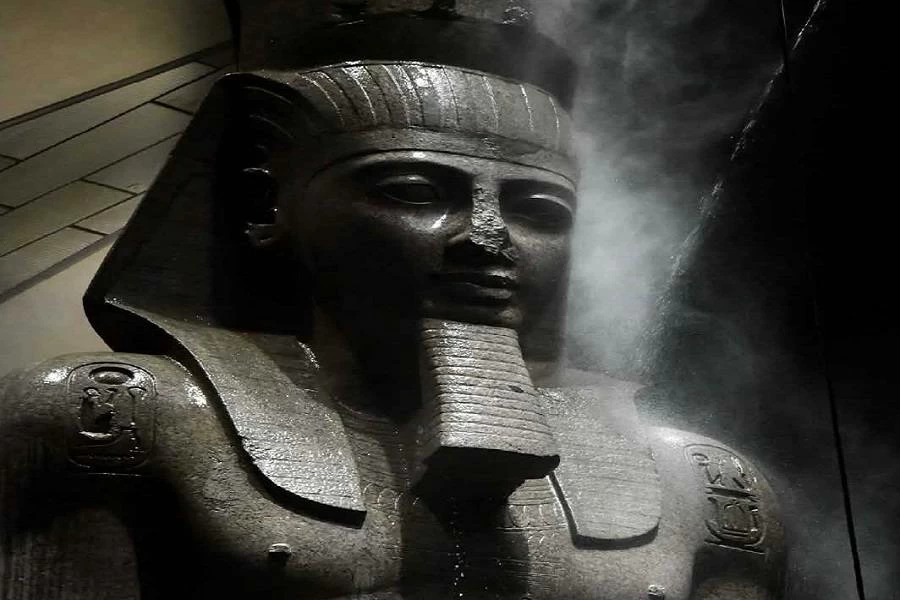 اكتشاف أثري جديد و«حمام الهنا يا جدو» تجذب اهتمام المصريين برمسيس الثاني
