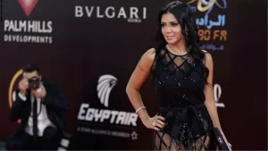 رانيا يوسف تكشف محاولة فنانة كبيرة إيقافها عن التمثيل بعد أزمة فستان البطانة