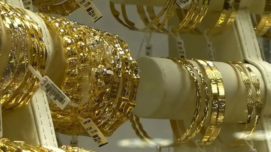 سعر جرام الذهب عيار 21 يتراجع إلى 700 جنيه رغم التوقعات بارتفاعه