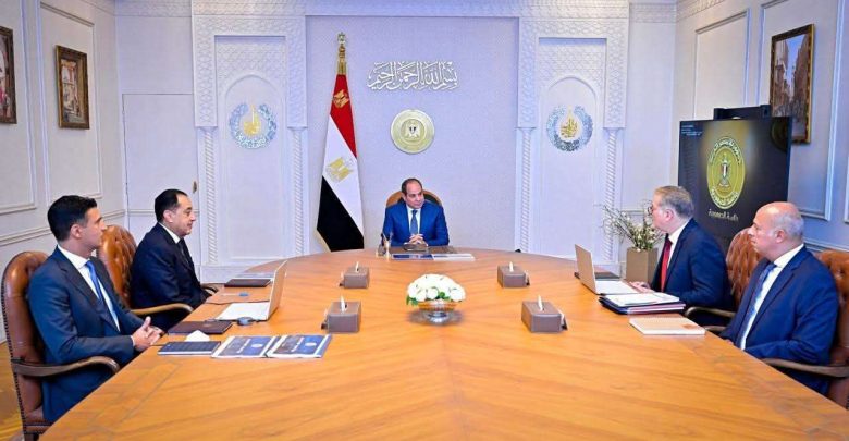 الرئيس السيسي يوجه بجذب الاستثمارات الأجنبية المباشرة في القطاع الصناعي.. تفاصيل