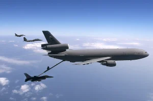 الولايات المتحدة توافق على بيع 4 طائرات تزود بالوقود جواً من طراز KC-10A لمصر