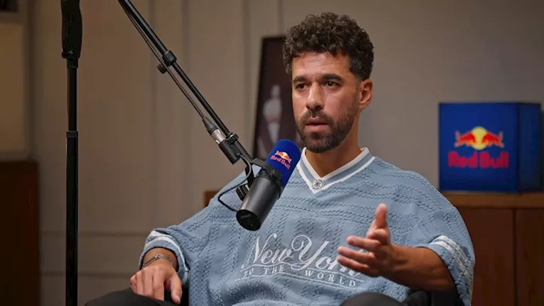 عبد الله السعيد يوضح أسباب ارتفاع رواتب لاعبي الدوري المصري