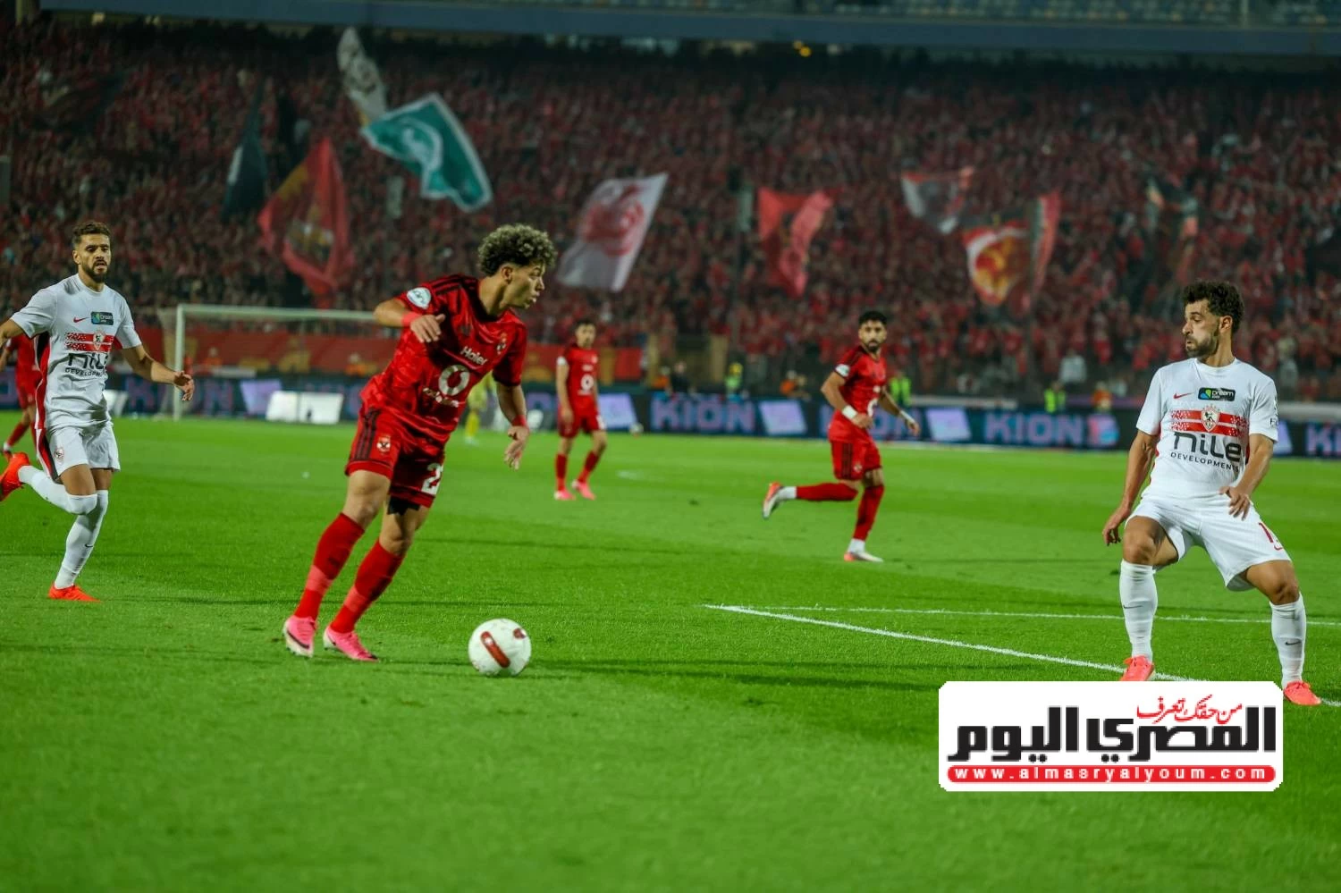 عمرو زكي ينتقد إمام عاشور ويعلق: الزمالك له فضل كبير عليّ (فيديو)