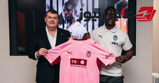 فالنسيا ينفي رحيل أليو ديانج ويؤكد تلقيه عروضًا أوروبية